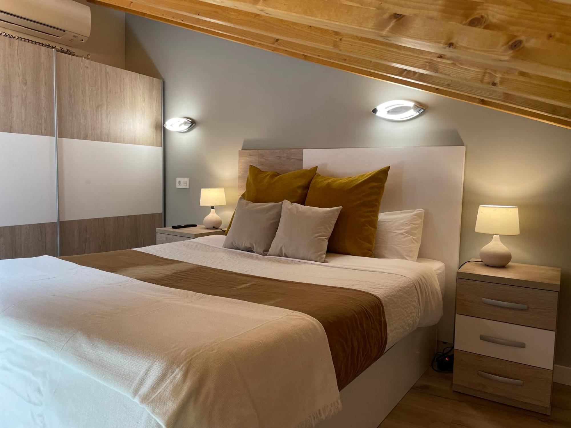 Apartamentos Aranda - Atico Duero Aranda de Duero Bagian luar foto